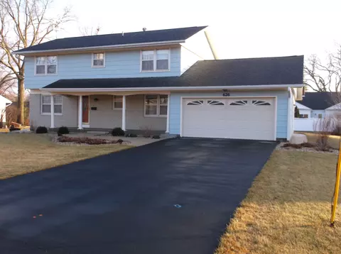 626 Erickson Dr E, Princeton, IL 61356