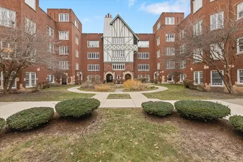 2456 W Estes Ave #2, Chicago, IL 60645