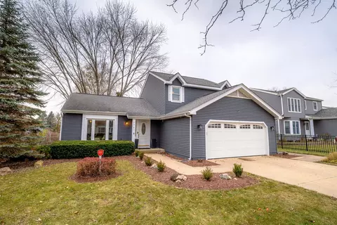 1707 N Leonard Ave, Mchenry, IL 60050