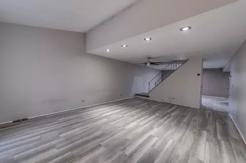 Living - 444 Vita Dr, Wheeling, IL 60090 photo 2 of 3