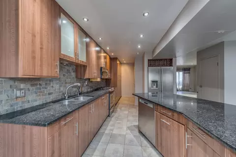 Kitchen - 444 Vita Dr, Wheeling, IL 60090 photo 3 of 4
