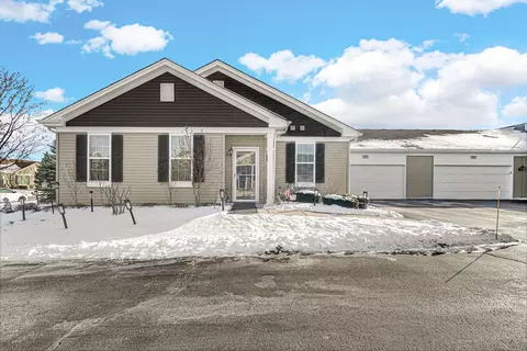 1610 Hannah Ln #1610, Pingree Grove, IL 60140