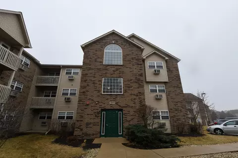 310 Cunat Blvd #3F, Richmond, IL 60071