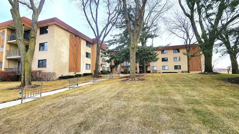 7650 W Lawrence Ave #312, Norridge, IL 60706