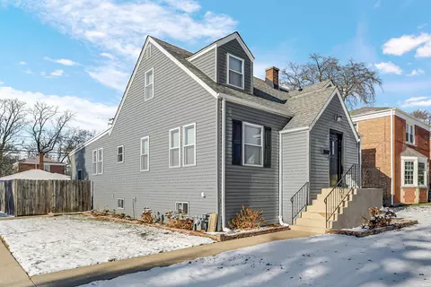 8760 S Sacramento Ave, Evergreen Park, IL 60805