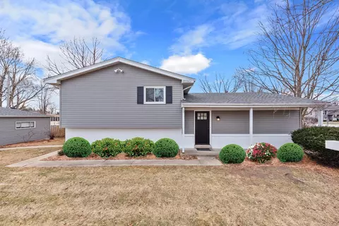 n511 Fanchon Street, Wheaton, IL 60187