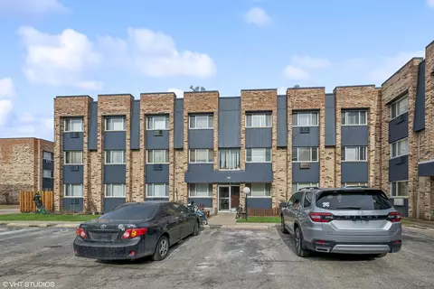 8623 W Foster Ave #3A, Chicago, IL 60656