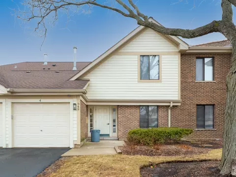 949 E Kings Row #4, Palatine, IL 60074