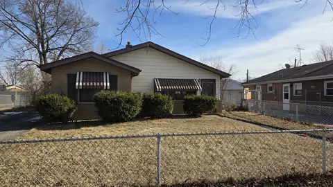 1301 Balmoral Ave, Calumet City, IL 60409