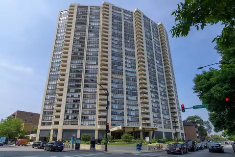 3930 N Pine Grove Ave #2716, Chicago, IL 60613