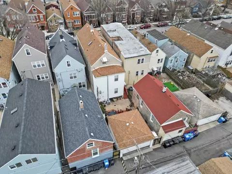View/Area - 3636 S Hermitage Ave, Chicago, IL 60609 photo 1 of 5