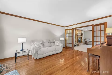 225 Aron Ct, Bartlett, IL 60103 photo 5