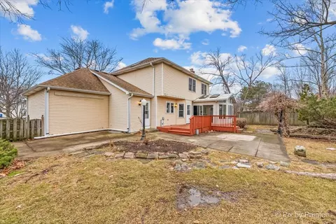 225 Aron Ct, Bartlett, IL 60103 photo 44