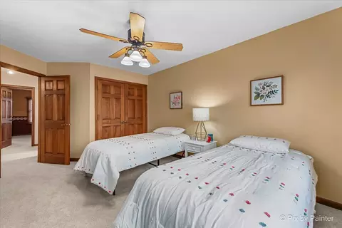 225 Aron Ct, Bartlett, IL 60103 photo 27