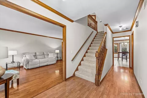 225 Aron Ct, Bartlett, IL 60103 photo 7