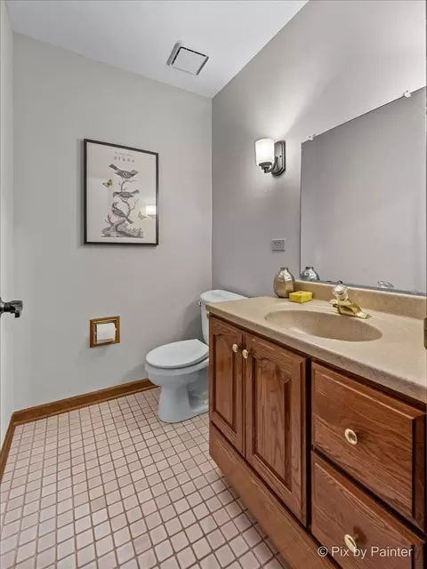 225 Aron Ct, Bartlett, IL 60103 photo 36