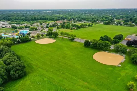 225 Aron Ct, Bartlett, IL 60103 photo 39