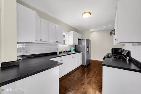 Kitchen - 921 Pine St, Ottawa, IL 61350 photo 2 of 2