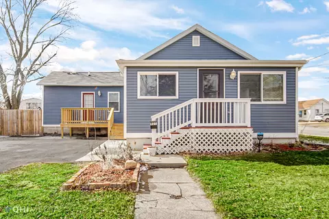 921 Pine St, Ottawa, IL 61350