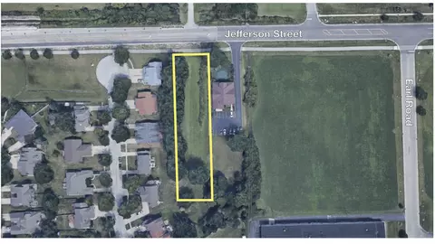 1 Ac Jefferson St, Shorewood, IL 60404