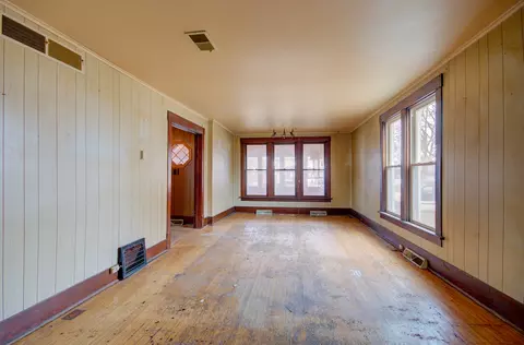 Living - 217 E North St, Dwight, IL 60420 photo 4 of 5