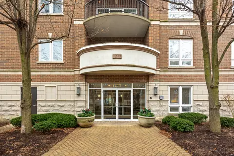 1277 E Thacker St #506, Des Plaines, IL 60016