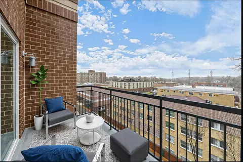 Exterior - 1277 E Thacker St #506, Des Plaines, IL 60016 photo 2 of 4