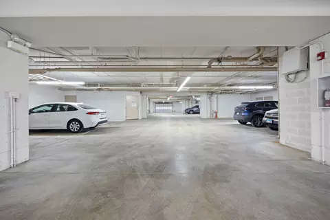 Exterior - 1277 E Thacker St #506, Des Plaines, IL 60016 photo 3 of 4