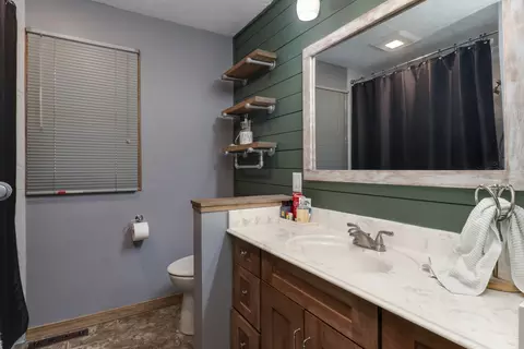 319 E Washington St, Towanda, IL 61776 photo 11