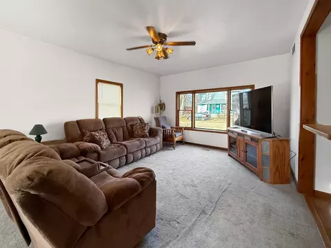103 W Olive St, Mcconnell, IL 61050 photo 4