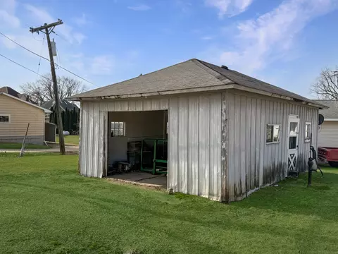 103 W Olive St, Mcconnell, IL 61050 photo 25