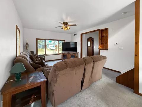 103 W Olive St, Mcconnell, IL 61050 photo 5