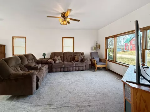 103 W Olive St, Mcconnell, IL 61050 photo 6