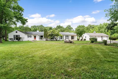 6 N356 Dunham Rd, Wayne, IL 60184