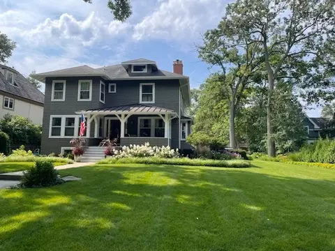 919 Forest Ave, Wilmette, IL 60091