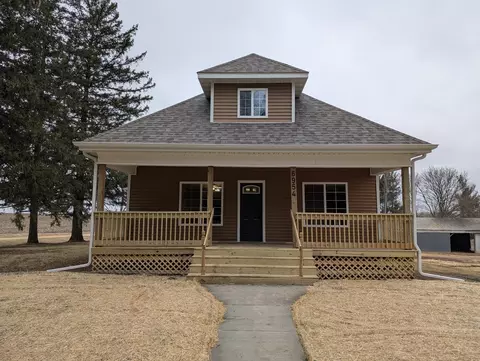 6954 S Prairie Rd, Ashton, IL 61006
