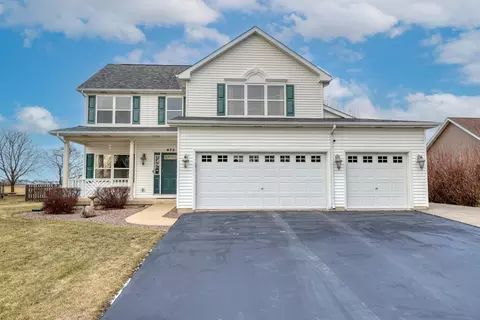 672 Westlake Dr, Elburn, IL 60119