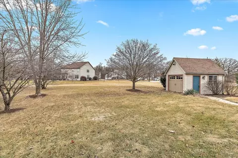 Exterior - 210 River Ct, Minooka, IL 60447 photo 4 of 8