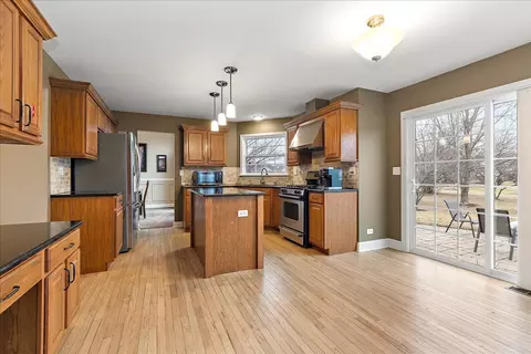 Kitchen - 210 River Ct, Minooka, IL 60447 photo 4 of 4
