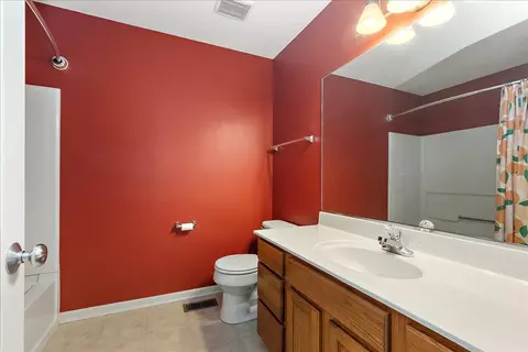 Bath - 210 River Ct, Minooka, IL 60447 photo 4 of 4