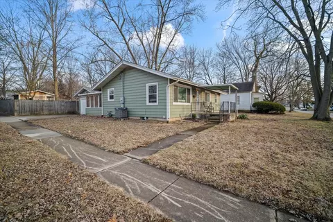 308 N Oak St, Normal, IL 61761 photo 3