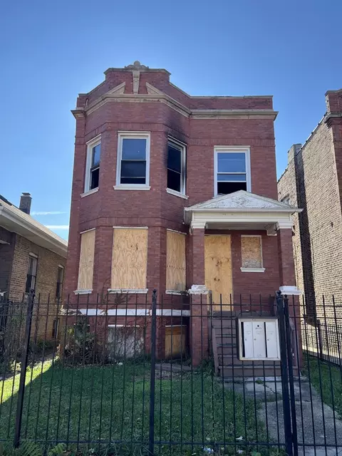 4205 W Cullerton St, Chicago, IL 60623