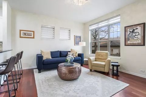 Living - 817 E 38th St, Chicago, IL 60653 photo 2 of 4