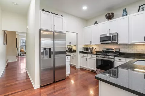 Kitchen - 817 E 38th St, Chicago, IL 60653 photo 1 of 4