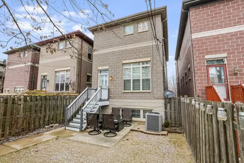 Exterior - 817 E 38th St, Chicago, IL 60653 photo 3 of 3