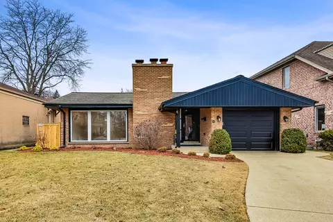 918 Florence Dr, Park Ridge, IL 60068