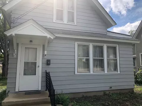 765 Bluff City Blvd, Elgin, IL 60120 photo 1