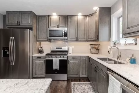 Kitchen - 1110 N Linden St, Normal, IL 61761 photo 4 of 5