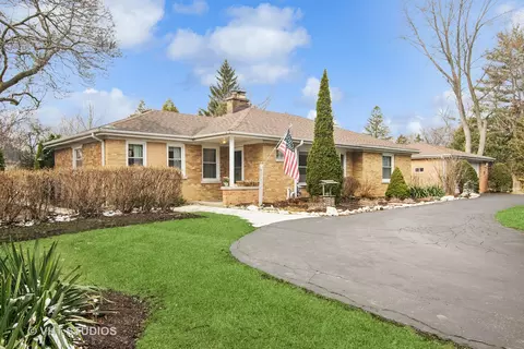 102 Brook Rd, Prospect Heights, IL 60070