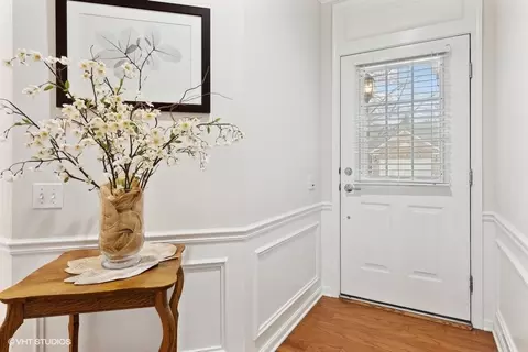 Entry Way - 2834 Cascade Falls Cir, Elgin, IL 60124 photo 2 of 2